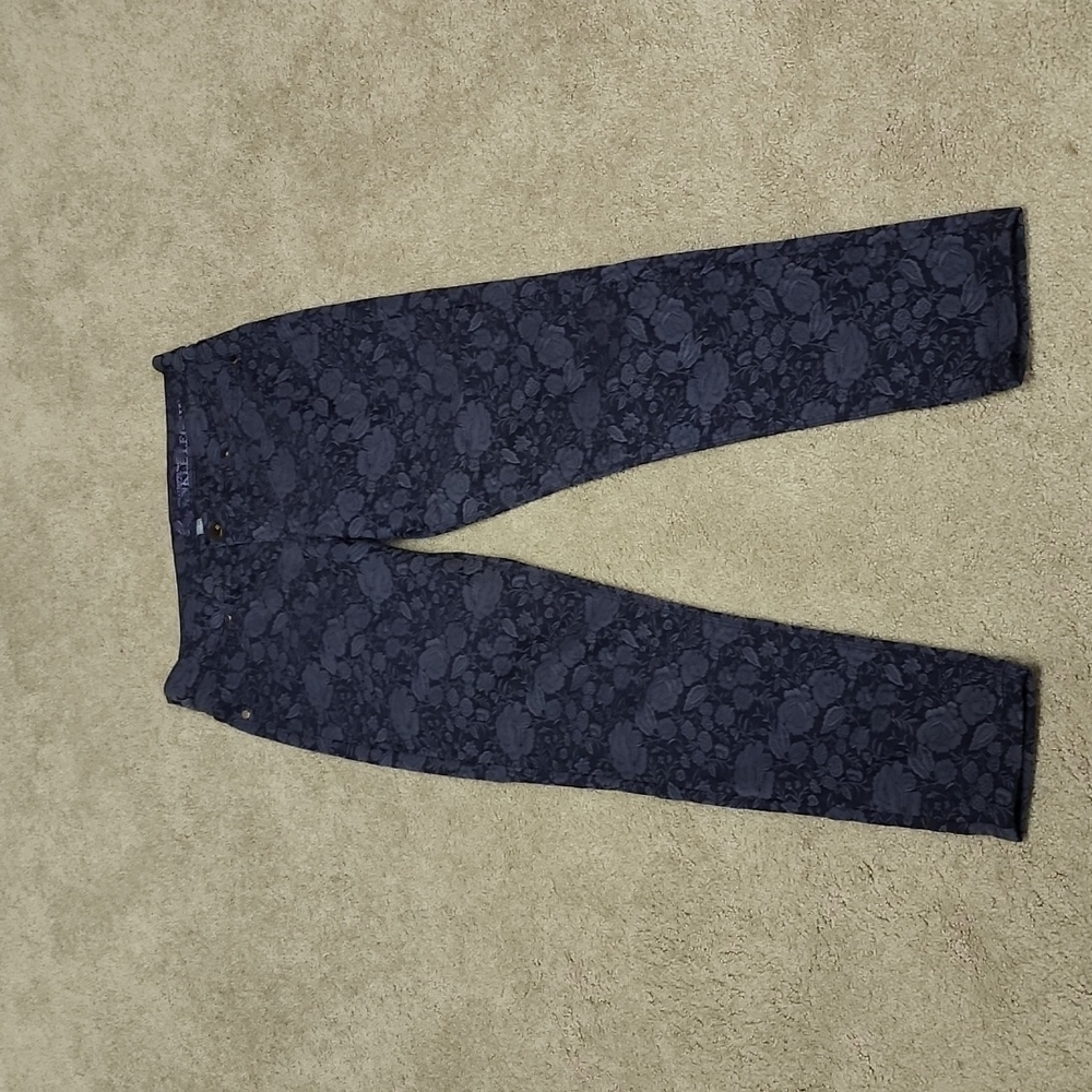 NY& C blue floral with gold buttons  sits at lower waist ankle leggings size 4